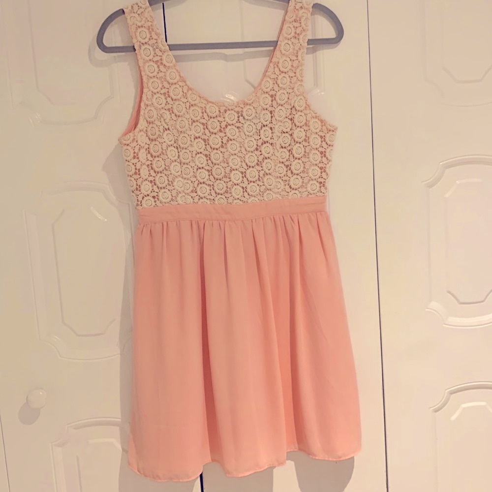 PINK | Forever 21| women’s dress | Pink & crochet dress | size Medium
